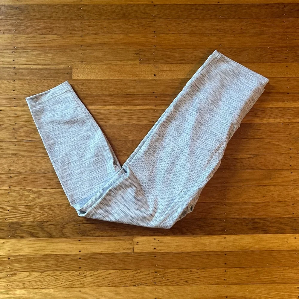 Lululemon Wunder Under Leggings - Picture 1 of 5